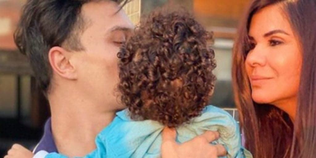 Mara Maravilha acaba de vez com mistério e revela pela primeira vez o rosto do filho