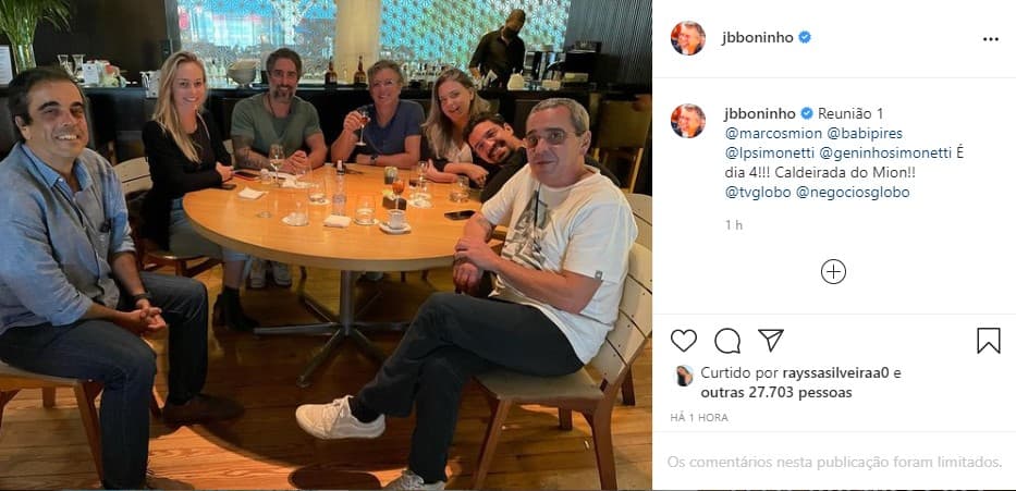 Boninho faz reunião com novo astro da Globo (Foto: Reprodução)