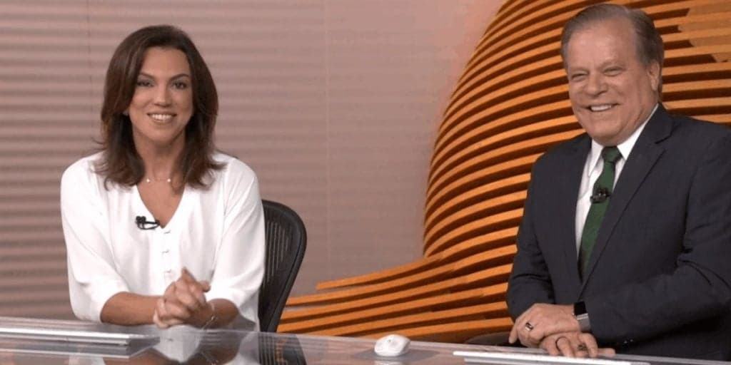 Chico Pinheiro comemorou o fim da semana ao lado de sua parceira
