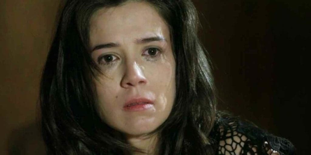 Império: Cora pira, transforma José Alfredo em Jesus e descobre seu maior segredo