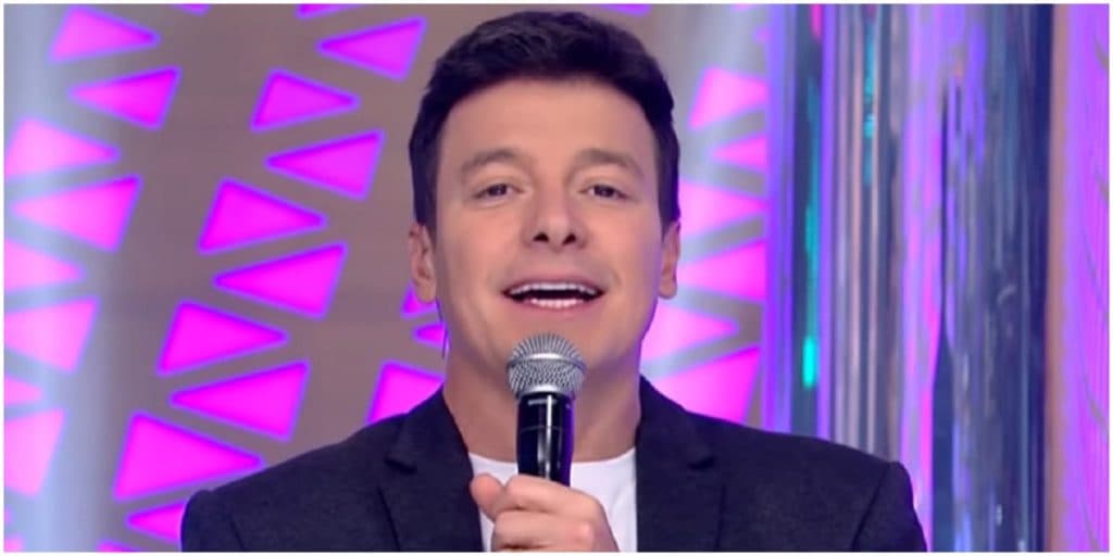 Gravações de Rodrigo Faro são interrompidas às pressas e estrela da Record sai de ambulância: "Mal súbito"