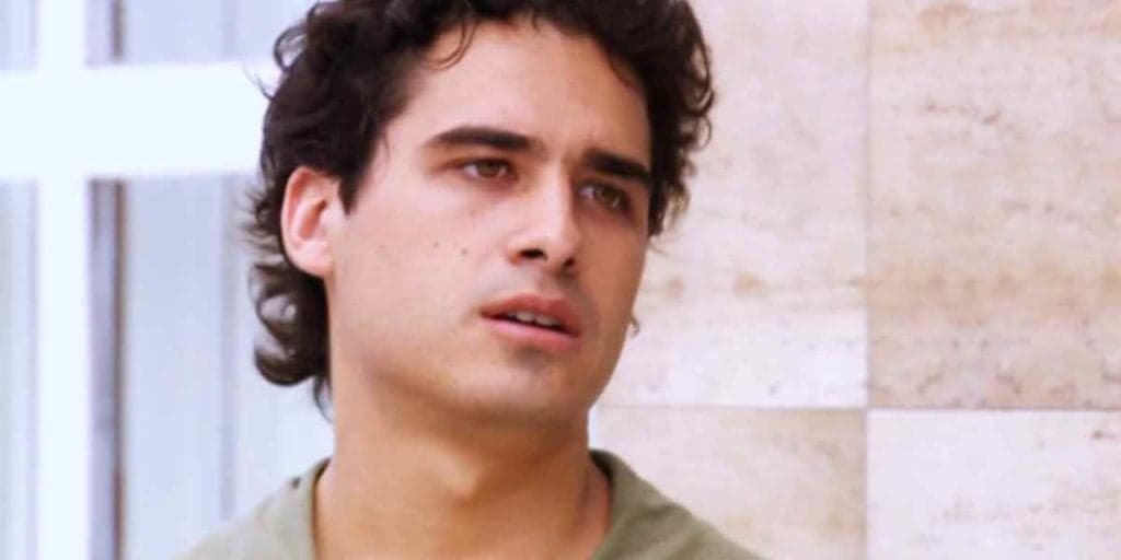 Ti-Ti-Ti: Julinho dá fora em empresário gostosão, mas quebra a cara com verdade revelada