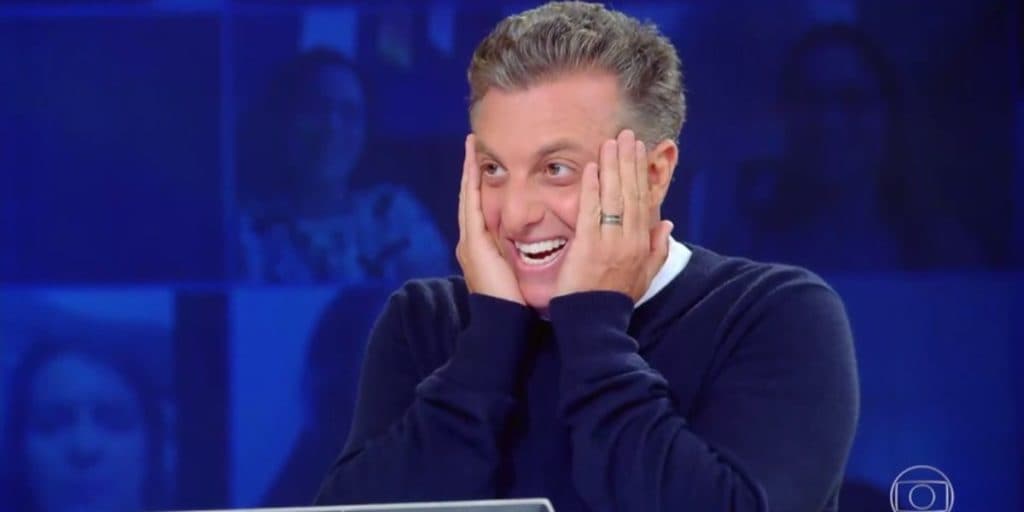 Luan Santana encontra Luciano Huck e expõe mansão luxuosa de global com helicóptero, asa-delta e floresta: "Loucura"