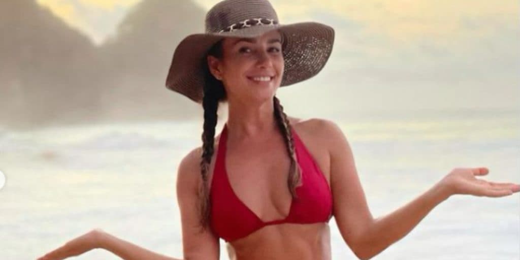 Paula Fernandes usou as redes sociais para expor um registro ousado