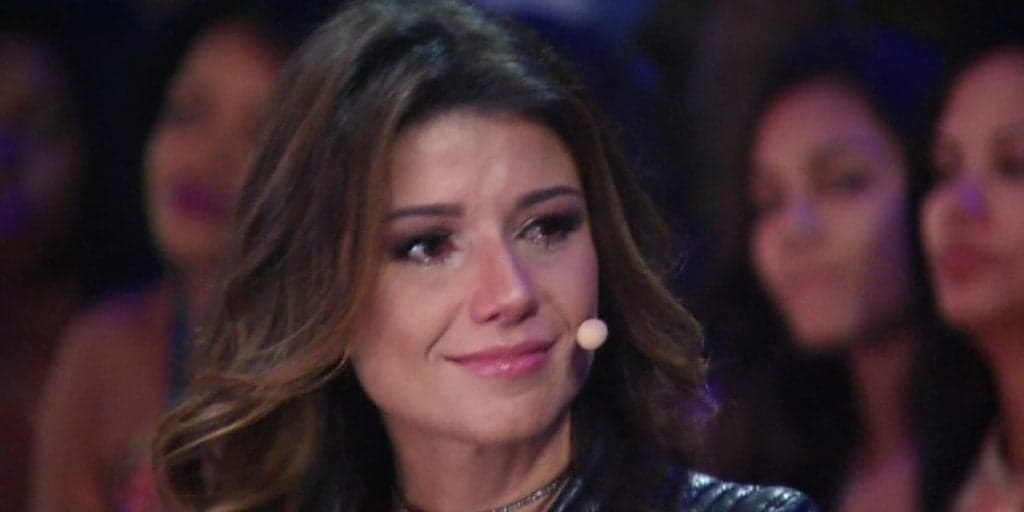 Ridicularizada após ser abandonada, Paula Fernandes amarga pior momento e não esconde choro