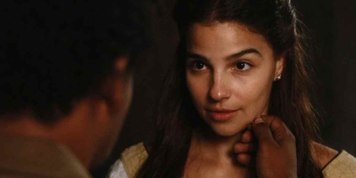 Pilar (Gabriela Medvedovski) vai se entregar para seu amor em Nos Tempos do Imperador (Foto: Reprodução/Globo)