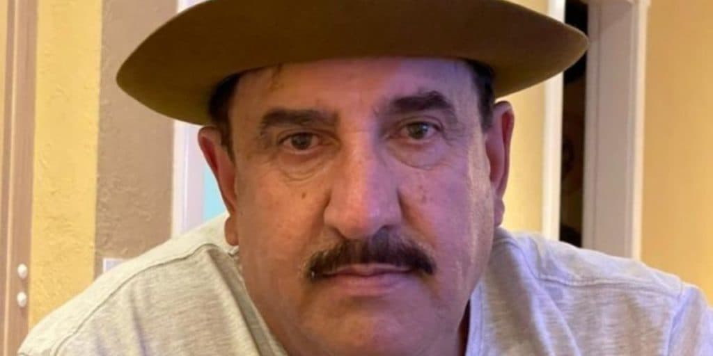 Ratinho fica de cara pro chão por culpa de herdeiro, se debruça em ferros e explode: "Imbecil"