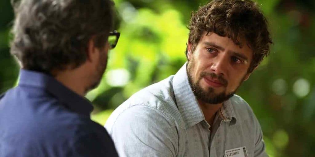 A Vida da Gente Final: Chorando, Rodrigo revela seu pior temor e toma decisão radical sobre Ana e Manu