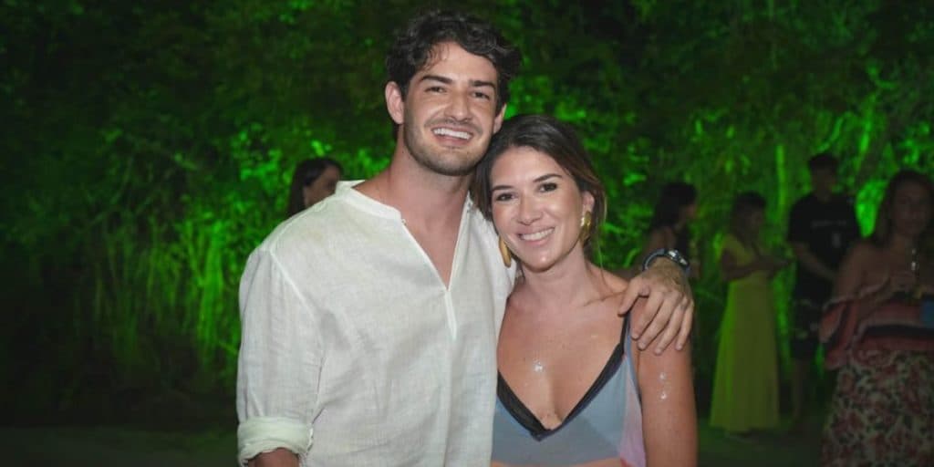 Rebeca Abravanel, após expor desfecho com Pato em rede nacional, faz anúncio: "Algumas tentativas"