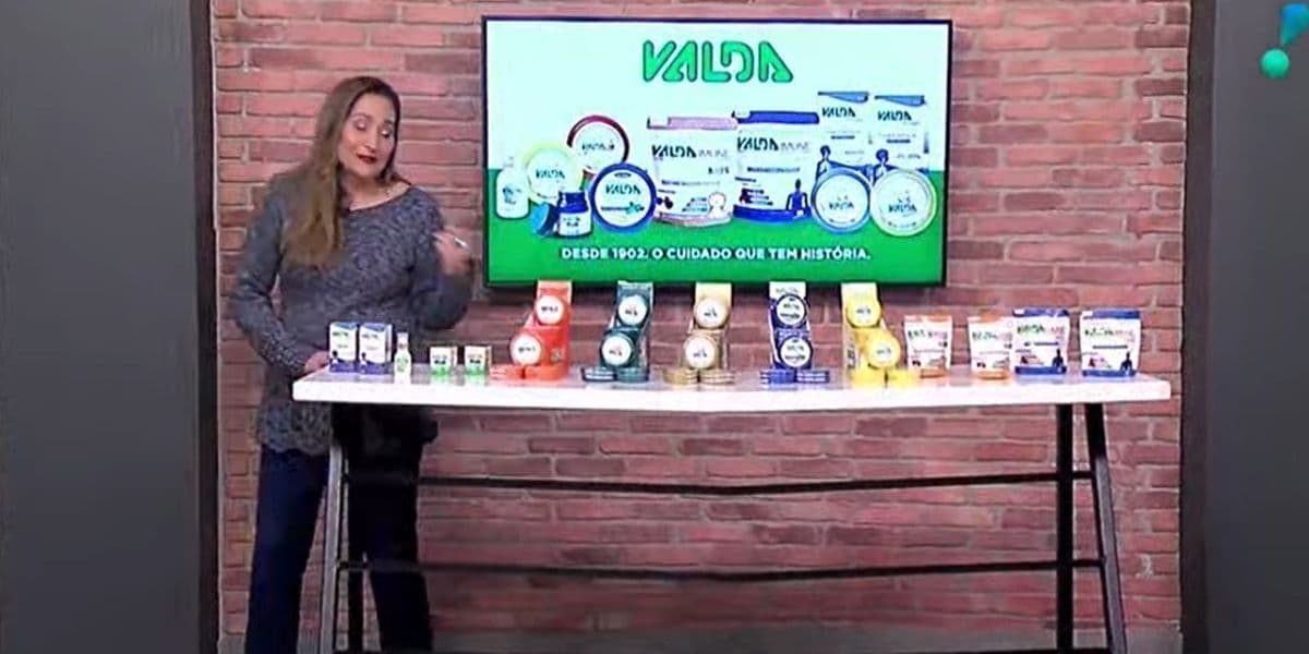 "Trocam tudo e eu que danço", Sonia Abrão comete erro ao vivo, rasga o verbo com produção e dá ordem: "Agora"