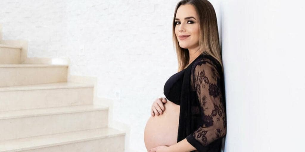 Cantora Thaeme choca ao mostrar corpão e foto de antes e depois de perder 20kg: "Não existe milagre"