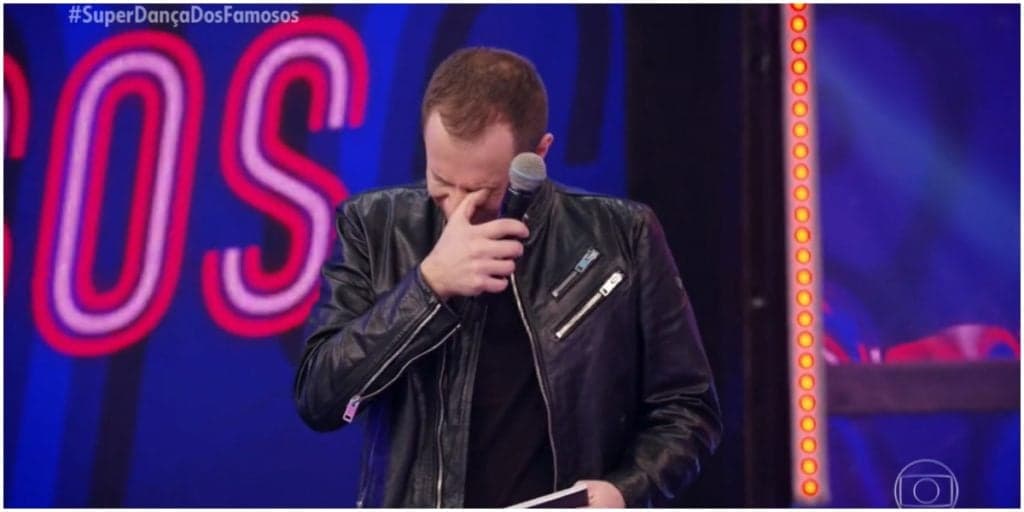 Tiago Leifert cai no choro na Globo e revela bomba sobre Faustão envolvendo ida aos domingos: "16 anos"