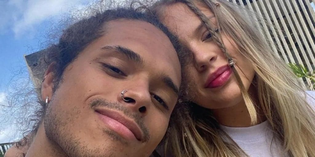 Separação? Vitão, em meio a boatos do fim, deleta fotos com Luísa Sonza e joga celular na fogueira: "Acabou"