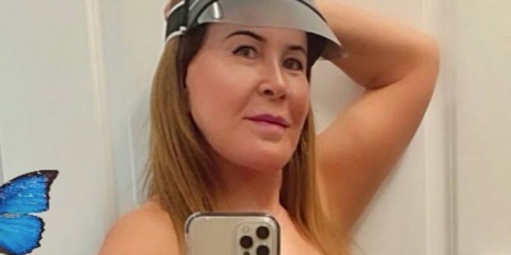 Zilu arranca a roupa aos 63, deixa parte íntima exposta e escandaliza com confirmação: "Acordei com vontade"