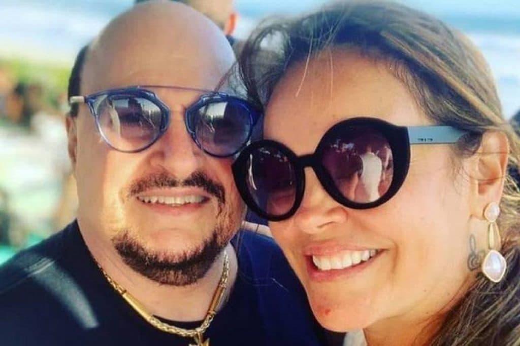 Esposa de Paulinho, do Roupa Nova, anuncia gravidez do cantor