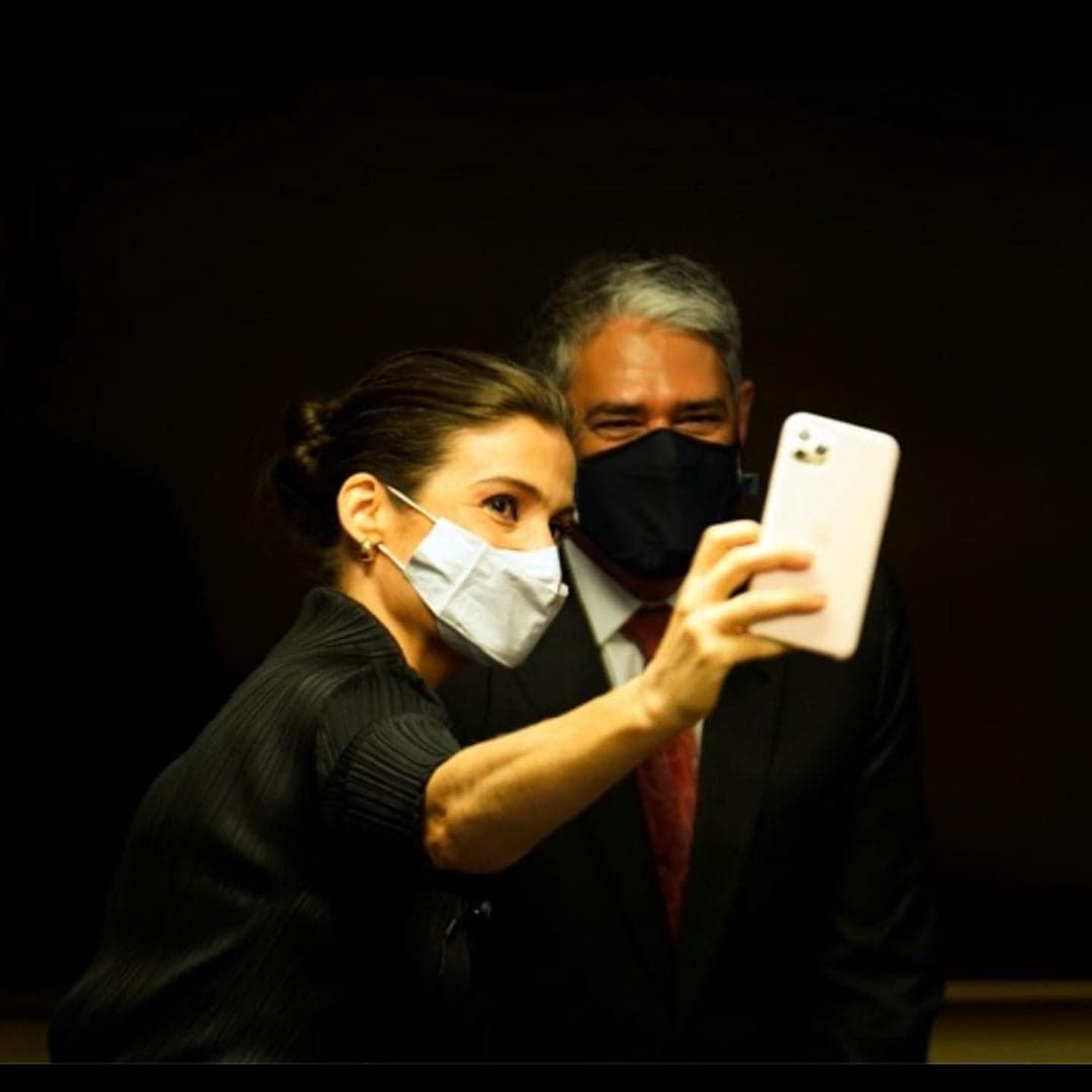 Renata Vasconcellos e William Bonner surgiram juntos em selfie (Foto: Reprodução/Instagram) Renata Vasconcellos e William Bonner surgiram juntos em selfie (Foto: Reprodução/Instagram)
