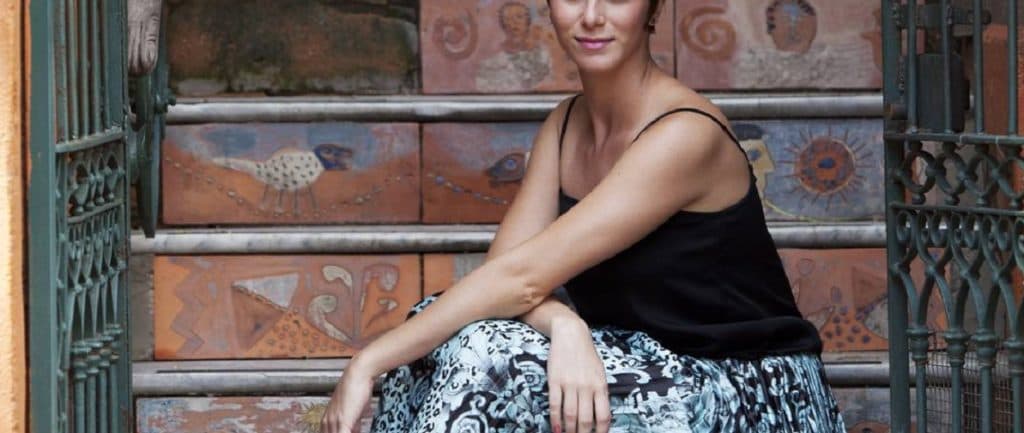 Urgente: Atriz anuncia grave doença degenerativa, pede ajuda e desabafa: "Sequelas graves"