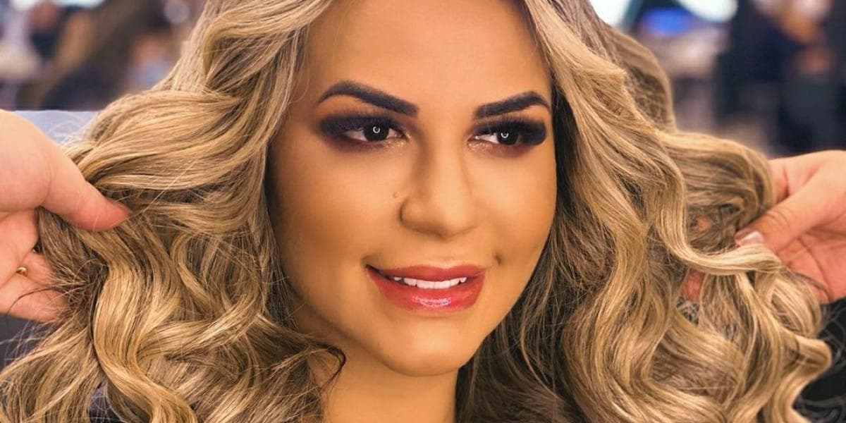 Deolane Bezerra vai fazer shows a partir do próximo mês (Foto: Reprodução)