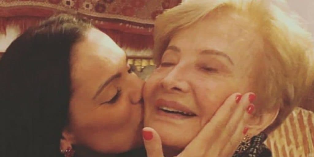 Glória Menezes volta ao Rio após morte de Tarcísio Meira: "Cercada de amor"