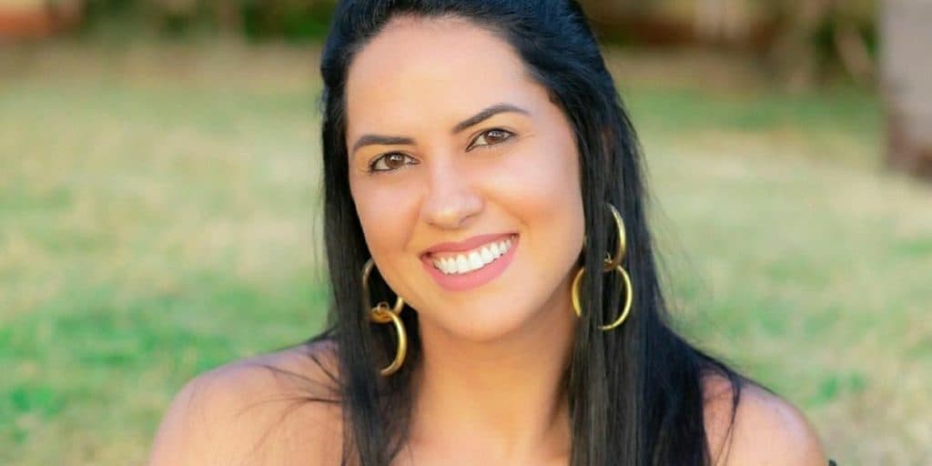 Graciele Lacerda dispensa filtros e ostenta corpo perfeito