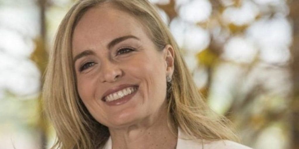 Angélica conta detalhes de novo programa e felicidade