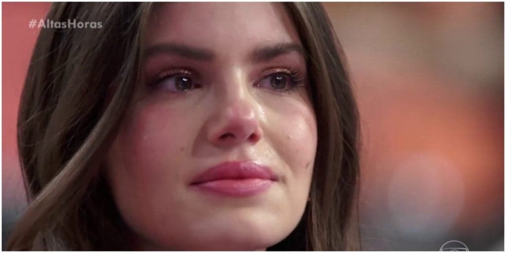 Camila Queiroz surpreendeu ao falar sobre a morte do pai