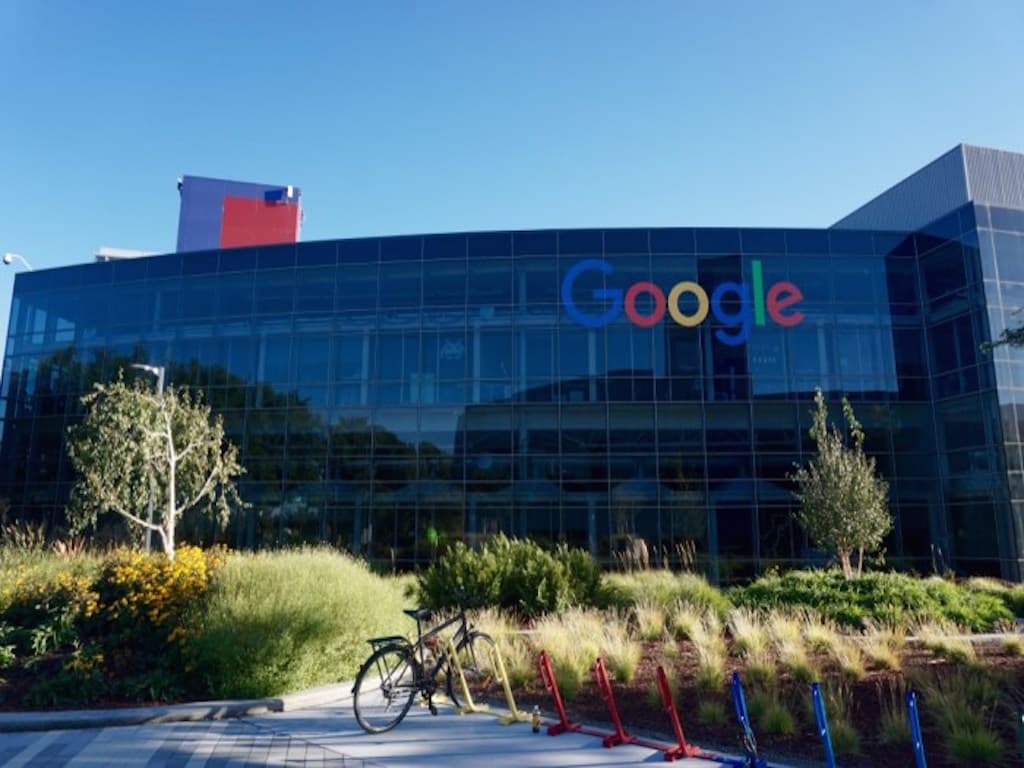 O Google se tornou a maior ameaça para a Globo, SBT, Record e outras emissoras (Foto: Reprodução) O Google se tornou a maior ameaça para a Globo, SBT, Record e outras emissoras (Foto: Reprodução)