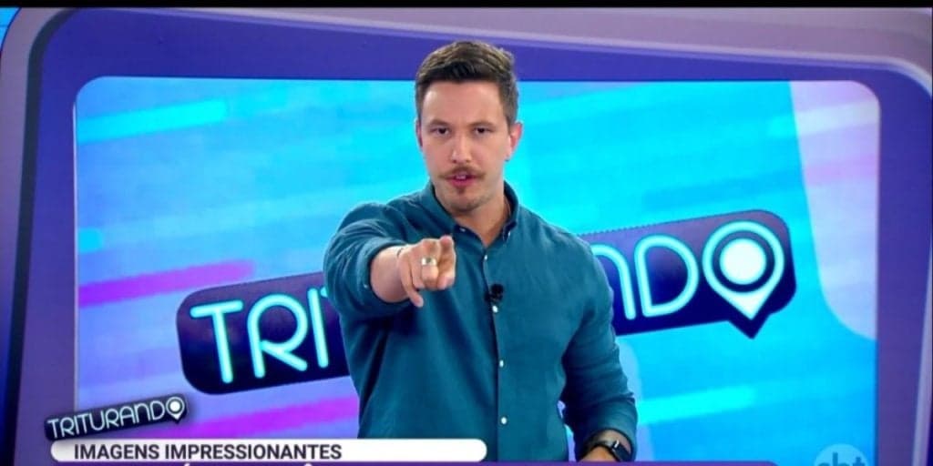 Cartolano é 'traído' no SBT, exposto ao vivo pra todo o Brasil e explode: "Nem f*dendo"