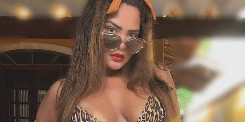 Geisy Arruda compartilhou um vídeo de biquíni