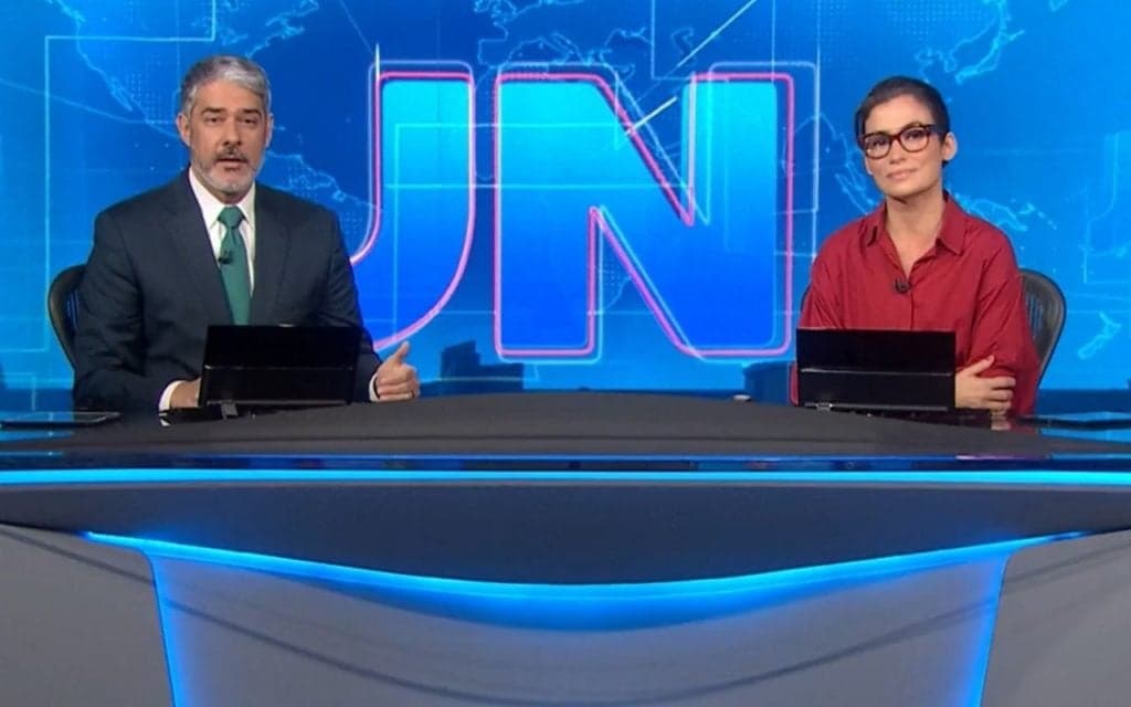 Jornal Nacional tem novos apresentadores e termina em clima de luto