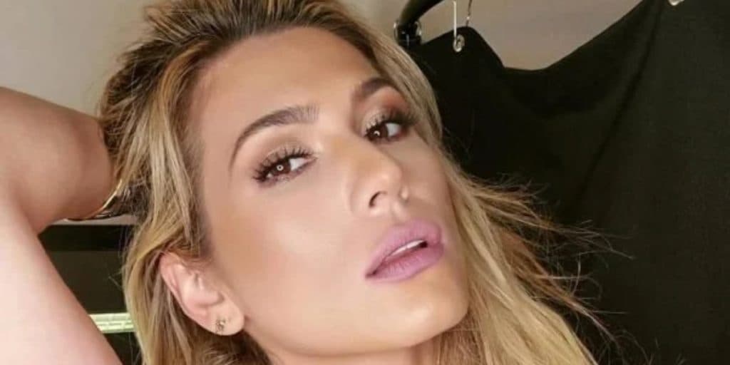 Lívia Andrade roubou à cena e levou os marmanjos ao delírio