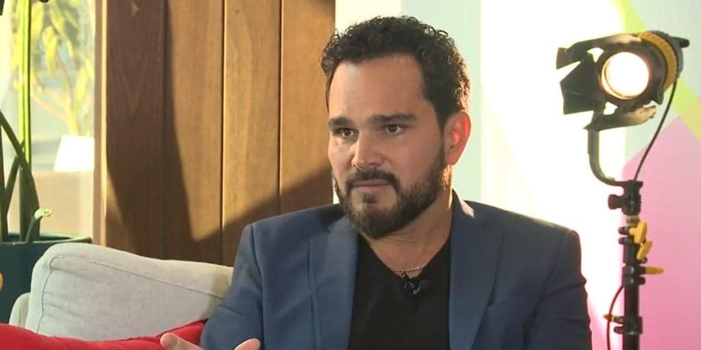 Record tenta levar ex de Luciano Camargo pra Fazenda, após escândalo sobre a sexualidade do cantor