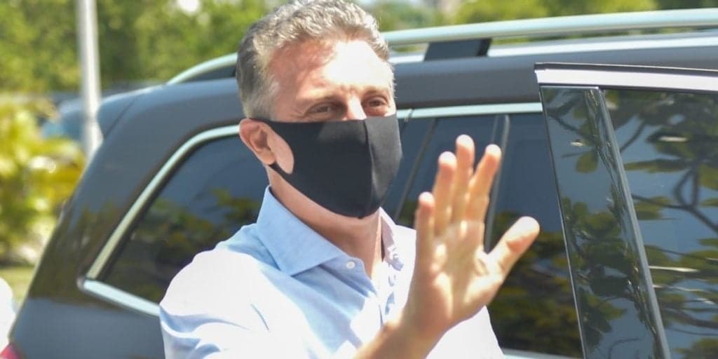 Luciano Huck dá indícios de que tem data de validade na emissora