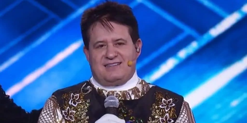 Marrone expõe pânico em fantasia do The Masked Singer e diz: "Me deu fobia"