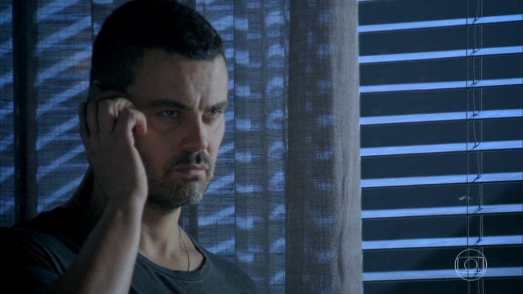 Império: Segredo revelado! Descubra quem é o comparsa misterioso de Maurílio