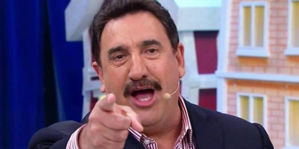 Ratinho surta ao vivo, humilha funcionária e é obrigado a se desculpar: "Você não é"
