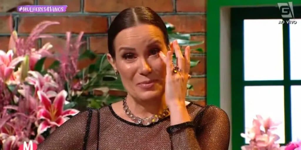 Regina Volpato não se segura ao vivo e cai no choro durante o seu programa na Gazeta: "Eu fico pensando"
