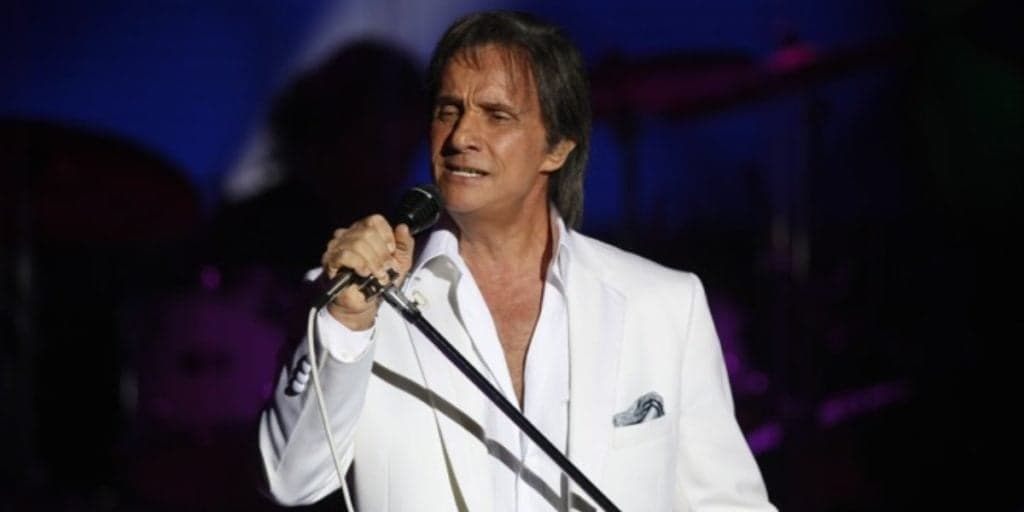 Parceiro confirma relação com Roberto Carlos e diz como o cantor é: "Ele foi maravilhoso"
