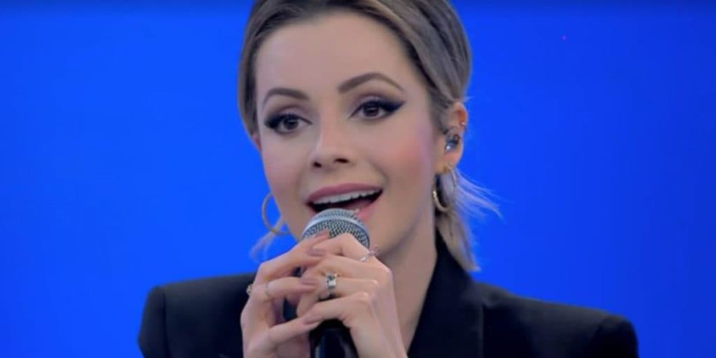Sandy resolveu falar de um de seus talentos, mas assumiu que não era fácil