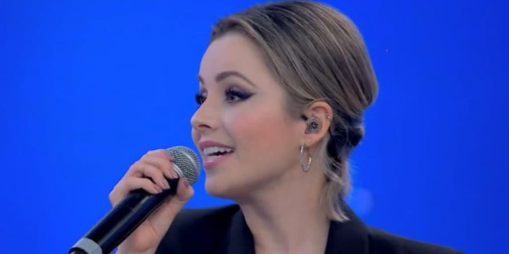 Sandy entrou em desespero ao receber o convite de Luciano Huck