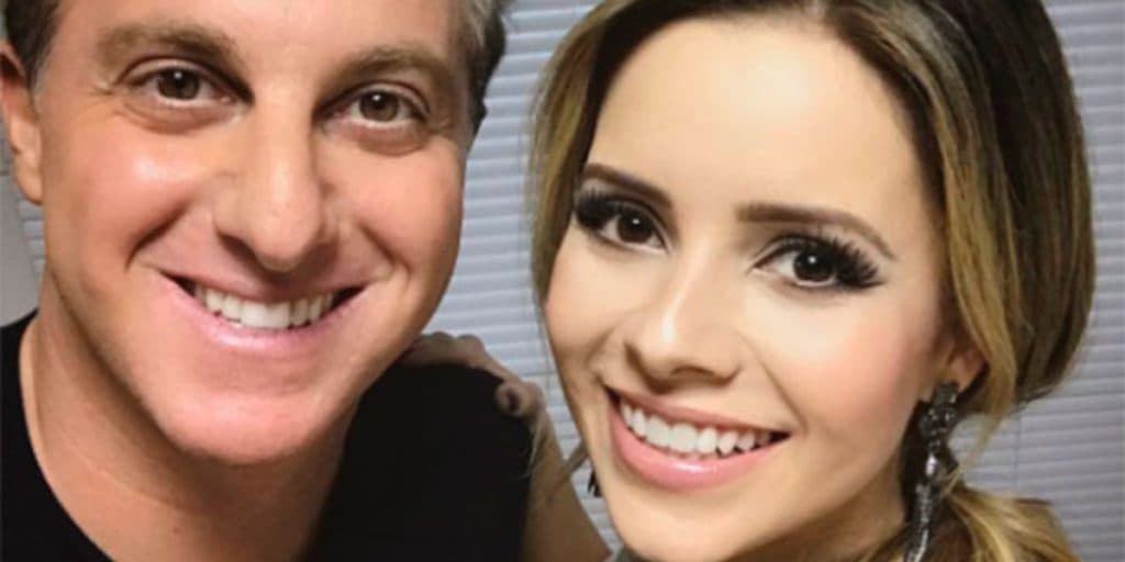 Sandy, após Luciano Huck envolvê-la em escândalo, detona em recado ao apresentador: "Deve ter muitas''