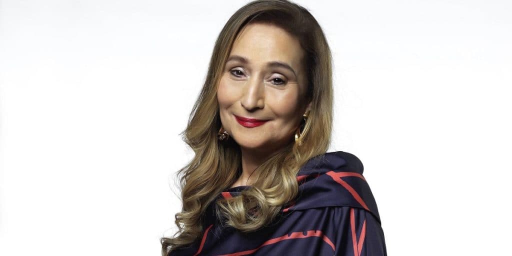 "Sinto decepcioná-los, mas devo informar", detona Sonia Abrão sobre notícia de fim de programa na RedeTV!