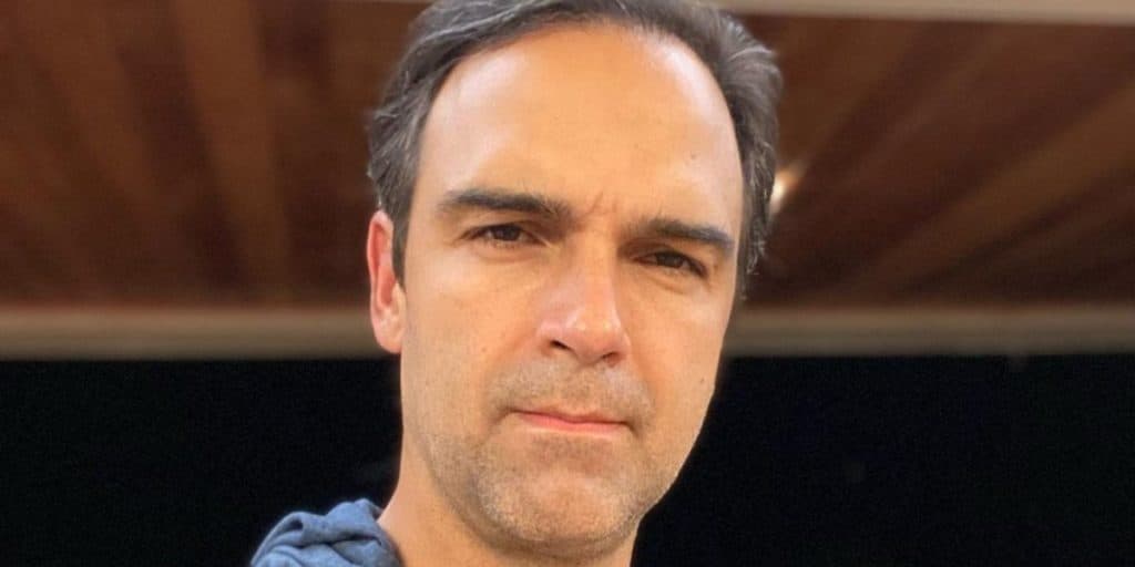 Tadeu Schmidt se decepciona com salário do BBB 22, valor é vazado e Globo convoca reforços diante de incertezas