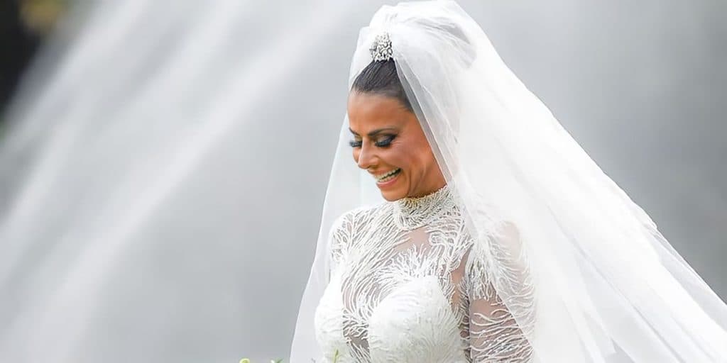Casamento é marcado por imprevisto surreal, Viviane Araújo vai aos prantos e marido desmorona em desabafo: “Final”