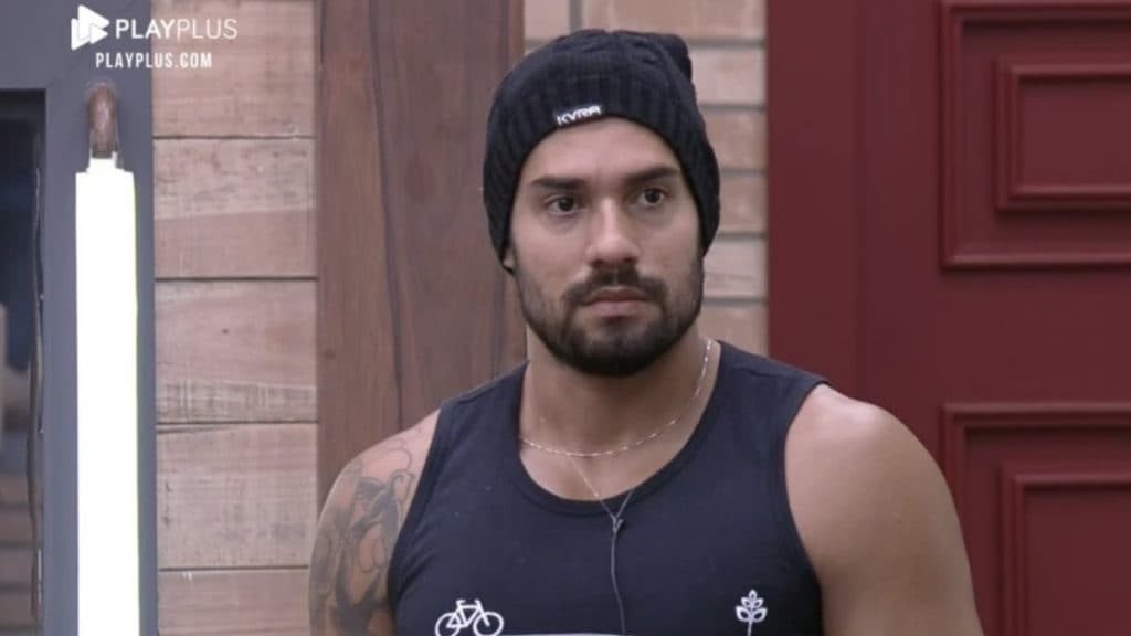 Pênis de Bil Araújo é exposto pro Brasil na Fazenda e Dayane detona com Rico: "Rola pequena"