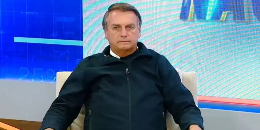Bolsonaro afirma ter acabado com contrato de banco que patrocinava a Globo