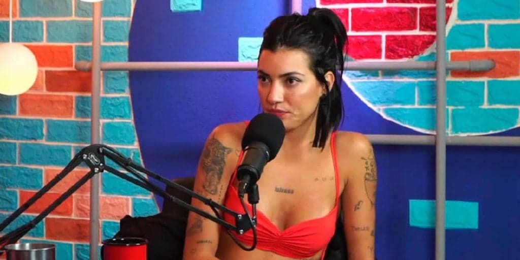 Gabi Prado arremessa garrafa de vidro, se pendura em ar condicionado e é expulsa de bar em São Paulo