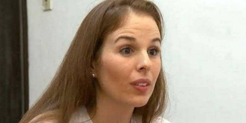 Autógrafos, presentes e luxo: Suzane Von Richthofen vira celebridade na universidade após filme