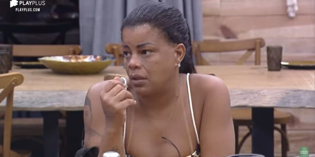 A Fazenda 13: Tati faz sexo na lixeira, revela como tudo aconteceu e choca com detalhes: "Dentro?"