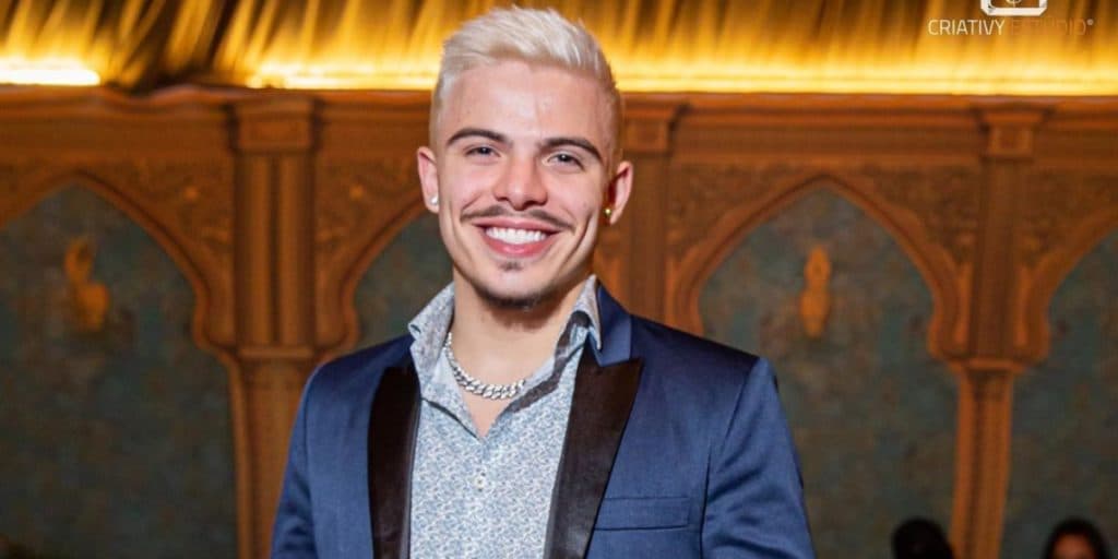 URGENTE! Thomaz Costa quase morre ao soltar fogos na Fazenda 13, foge de tiros, vê carro destruído e expõe caos